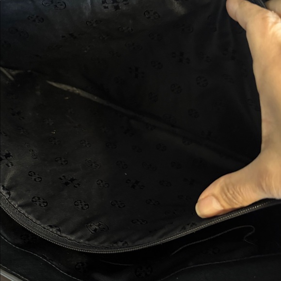 Tory Burch York Buckle Large Tote Black Saffiano Leather Like New - Picture 15 of 17